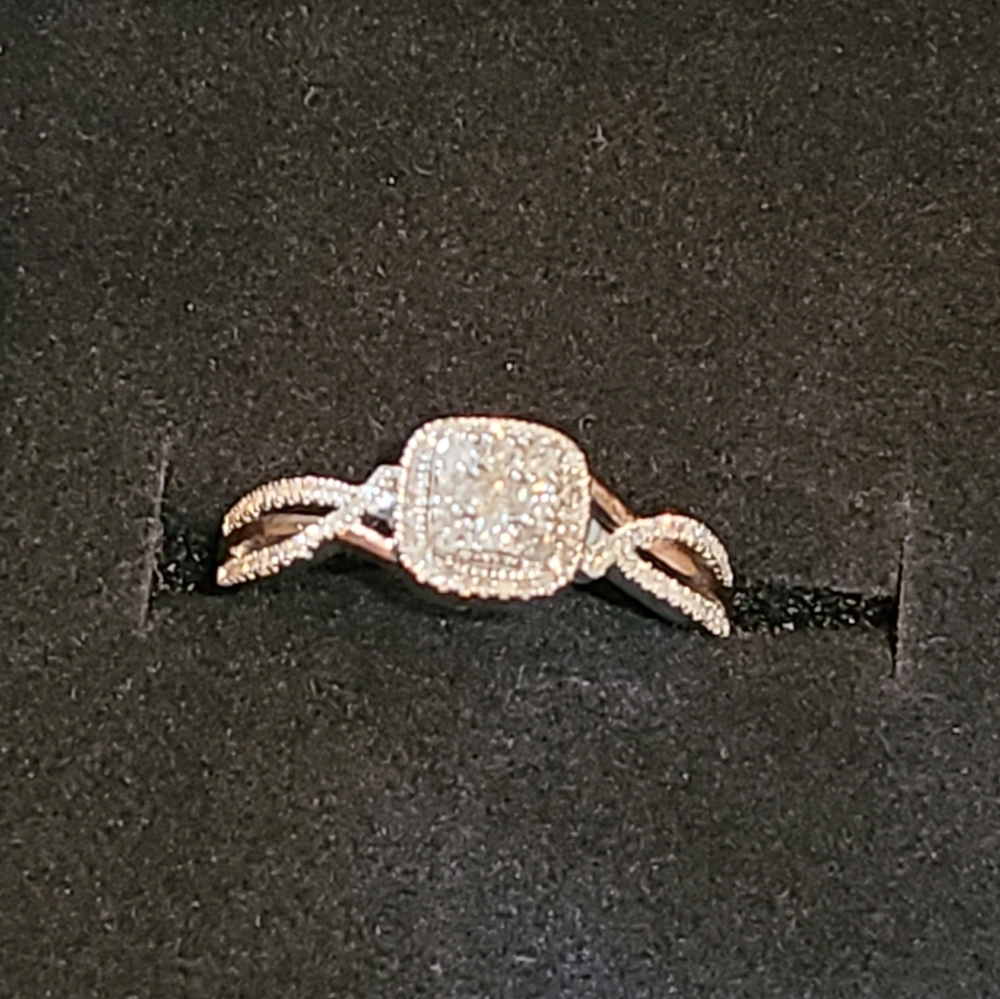 ❌SOLD❌GENUINE 1/4CT Diamond Ring!💍